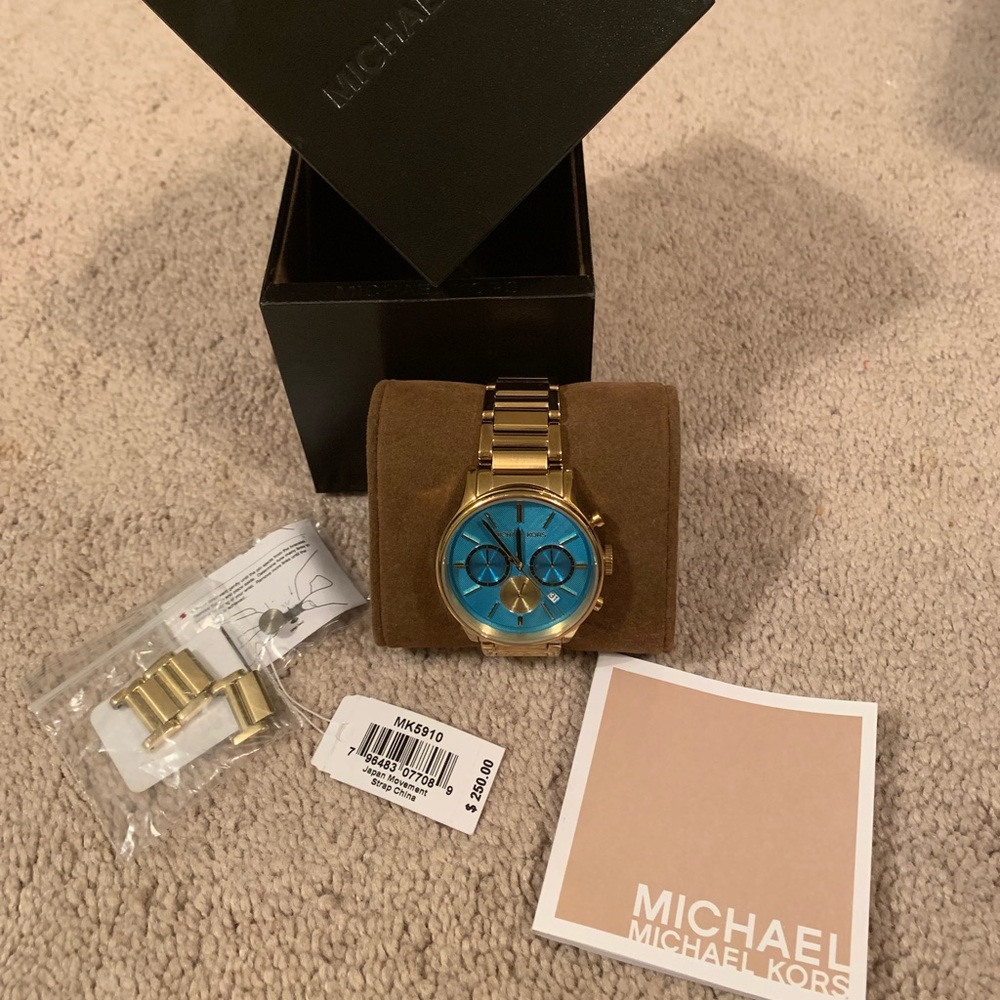 Michael Kors Women’s Runway Watch, Gold